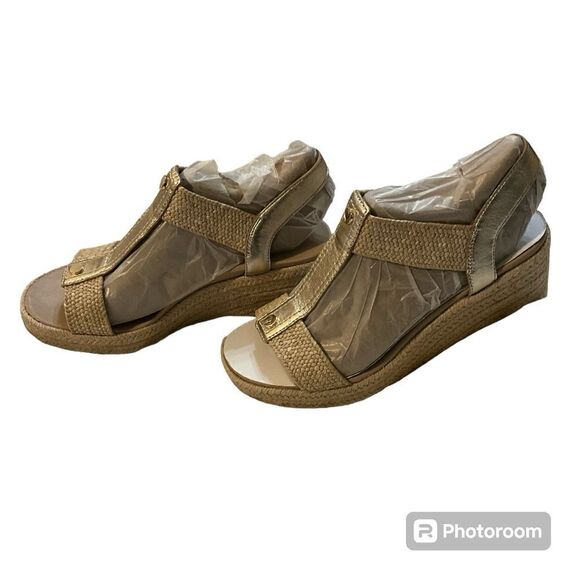 Vionic Calera ankle strap sandal NWOT 7W - Picture 3 of 6